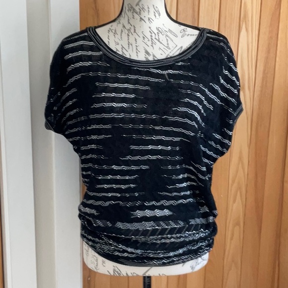 M Missoni, luxury, black & white knit sleeveless top. Made in Italy. Size 44 (8) - Picture 2 of 16